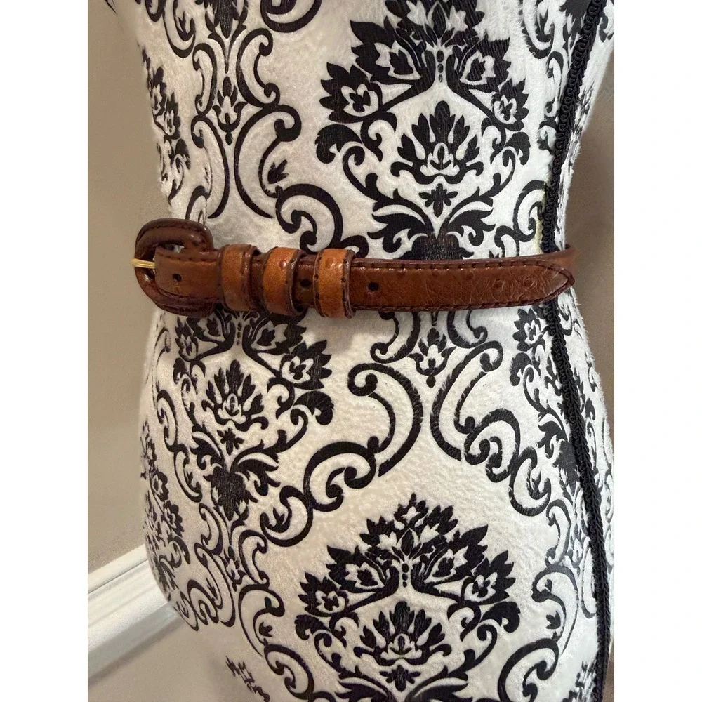 VTG Liz Claiborne Brown Ostrich Embossed Leather Skinny Belt Gold Hardware Med